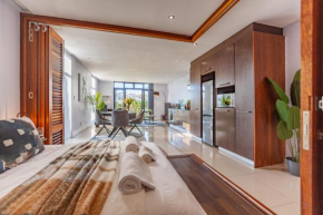 Modern Beachfront Studio- 133 Eden on the Bay